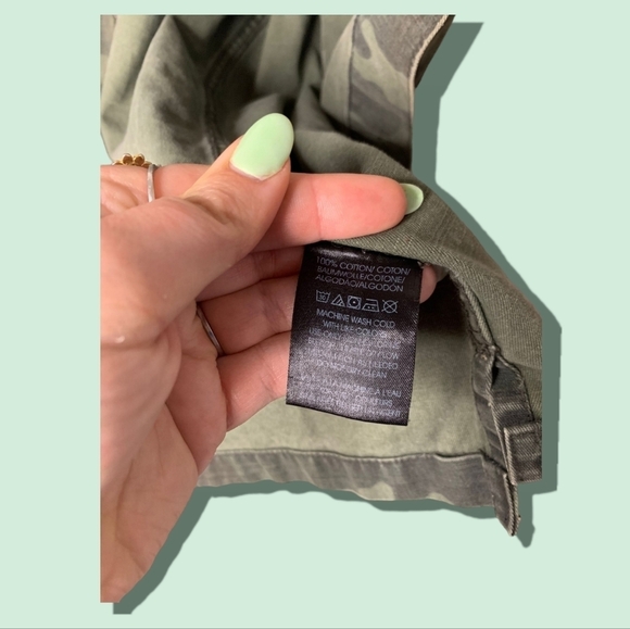 Urban Outfitters Camo Button Down Jacket Size: Large - Picture 4 of 5